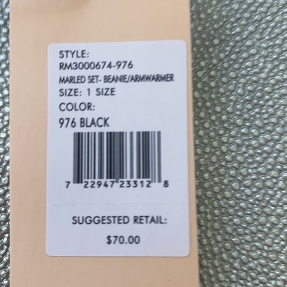 Rebecca Minkoff warmers for hands or feet - Picture 6 of 6